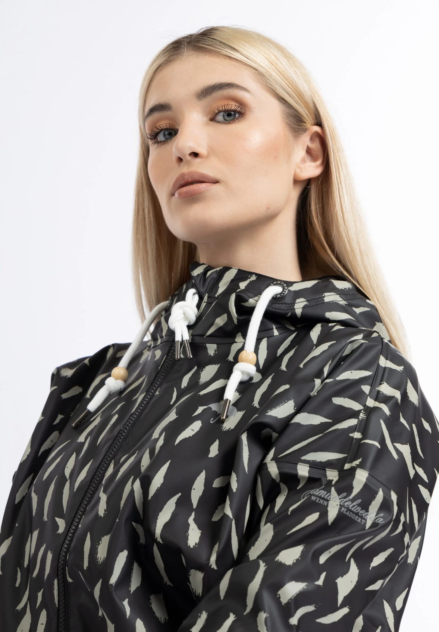 BridgeportImpermeabileSchwarz Beige Donna Giacche e blazer WD221U0QT-Q11 Schmuddelwedda BridgeportImpermeabileSchwarz Beige Donna Giacche E Blazer WD221U0QT-Q11 -Schmuddelwedda 0d561ccbcfb24912816a126a5c1601fa scaled