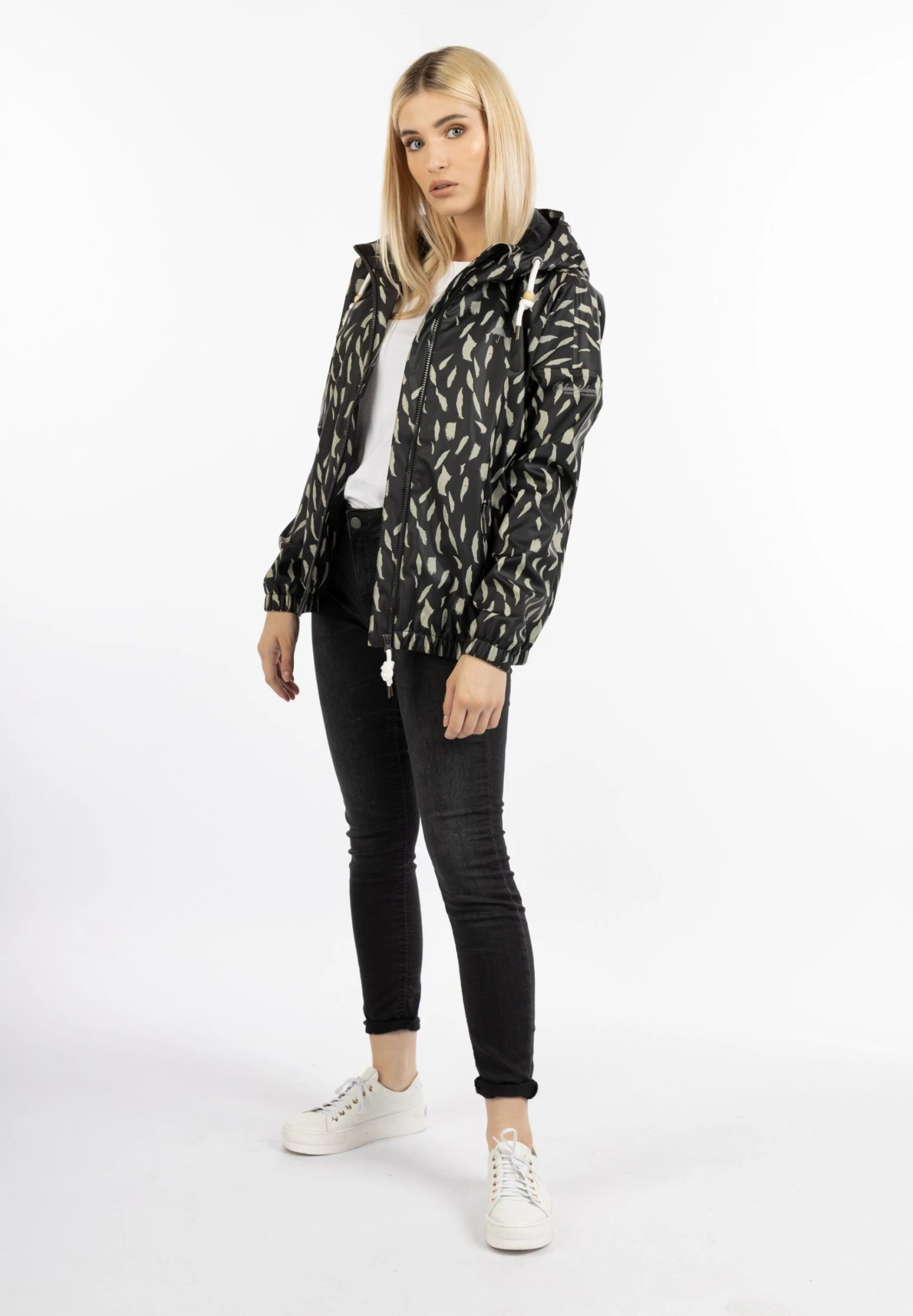 BridgeportImpermeabileSchwarz Beige Donna Giacche e blazer WD221U0QT-Q11 Schmuddelwedda BridgeportImpermeabileSchwarz Beige Donna Giacche E Blazer WD221U0QT-Q11 -Schmuddelwedda 75837b3688334168b08a2346c437e92c scaled