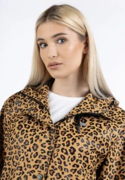 Schmuddelwedda Oversize Mit Leo-Print BridgeportGiacca A VentoSchwarz Beige Leo Donna Giacche E Blazer WD221G05D-B11 3 Schmuddelwedda Oversize Mit Leo-Print BridgeportGiacca A VentoSchwarz Beige Leo Donna Giacche E Blazer WD221G05D-B11 -Schmuddelwedda a8fdd45597974bbfbf5e0874f65d821b