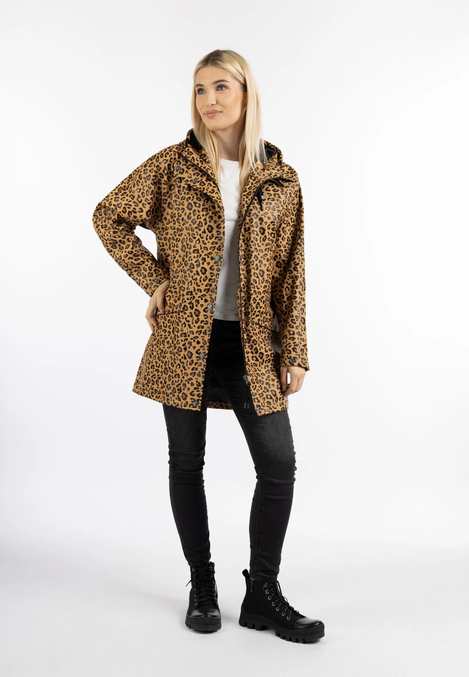 Oversize Mit Leo-Print BridgeportGiacca A VentoSchwarz Beige Leo Donna Giacche e blazer WD221G05D-B11 Schmuddelwedda Oversize Mit Leo-Print BridgeportGiacca A VentoSchwarz Beige Leo Donna Giacche E Blazer WD221G05D-B11 -Schmuddelwedda af5995ba412043b989287faa8bde1ab1 scaled