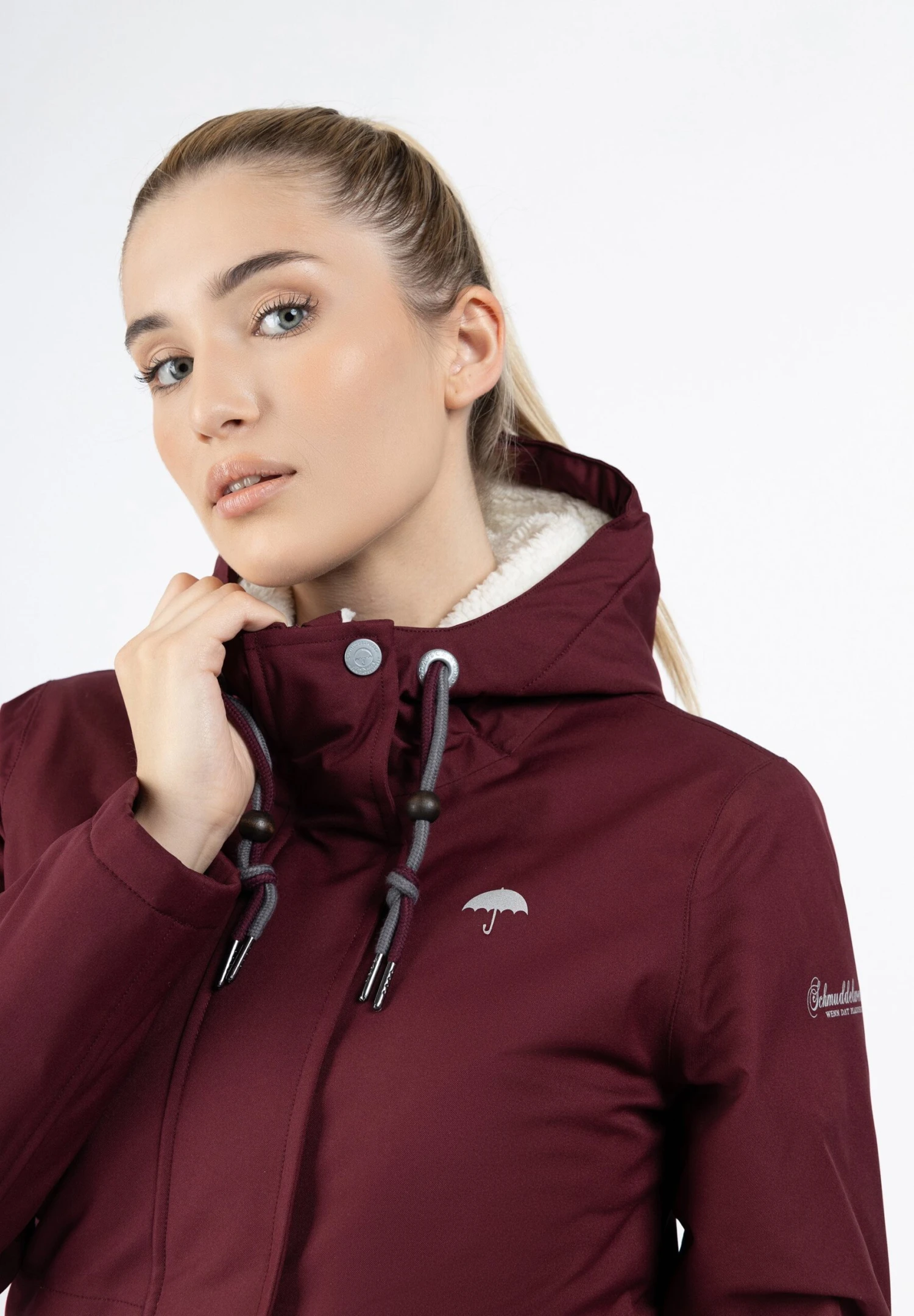 Cappotto InvernaleWeinrot Donna Cappotti WD221U0PE-G11 Schmuddelwedda Cappotto InvernaleWeinrot Donna Cappotti WD221U0PE-G11 -Schmuddelwedda d729b35b7a804520bf50387307f22d53 scaled