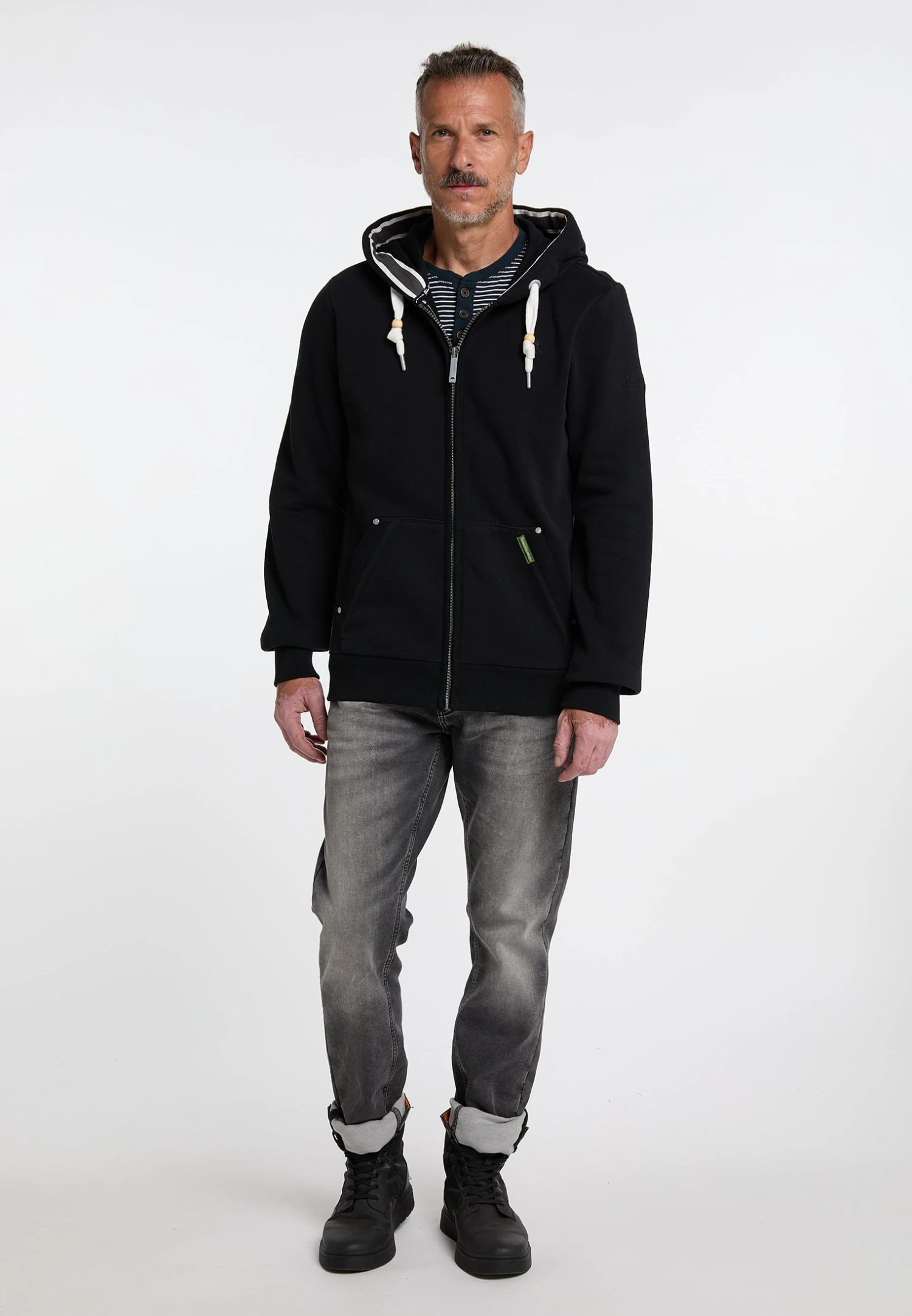 Felpa Con ZipSchwarz Uomo Maglieria e Felpe WD222S06P-Q11 Schmuddelwedda Felpa Con ZipSchwarz Uomo Maglieria E Felpe WD222S06P-Q11 -Schmuddelwedda fd1ce83358d344ffad473a01deaed6c5