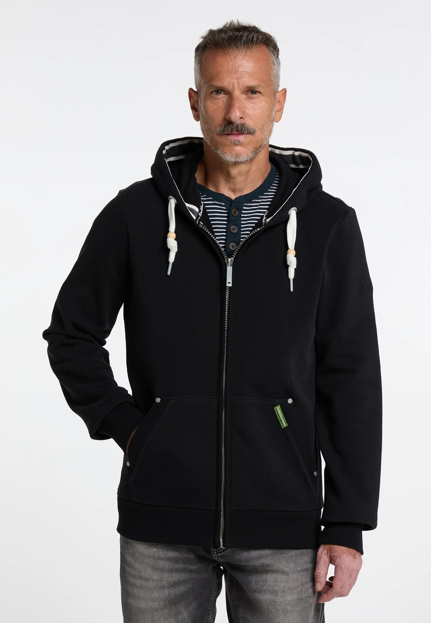 Felpa Con ZipSchwarz Uomo Maglieria e Felpe WD222S06P-Q11 Schmuddelwedda Felpa Con ZipSchwarz Uomo Maglieria E Felpe WD222S06P-Q11 -Schmuddelwedda fdccb8d338974ad5a307ced198bcd47e